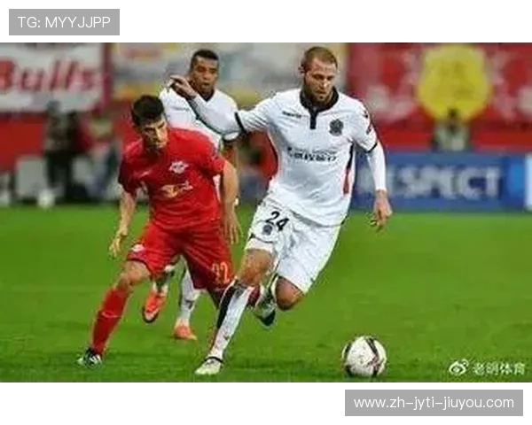 法甲比赛比分牌中如何快速识别各队标识